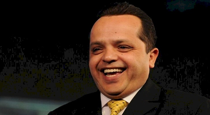 هكذا رد "محمد هنيدي" على متابع سخر من قصر قامته