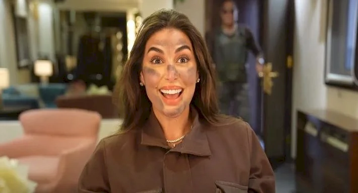 شاهد| بعد سخرية رامز من وضعية يد ياسمين صبري أمام فاندام .. كيف فسرت لغة الجسد هذا الموقف؟