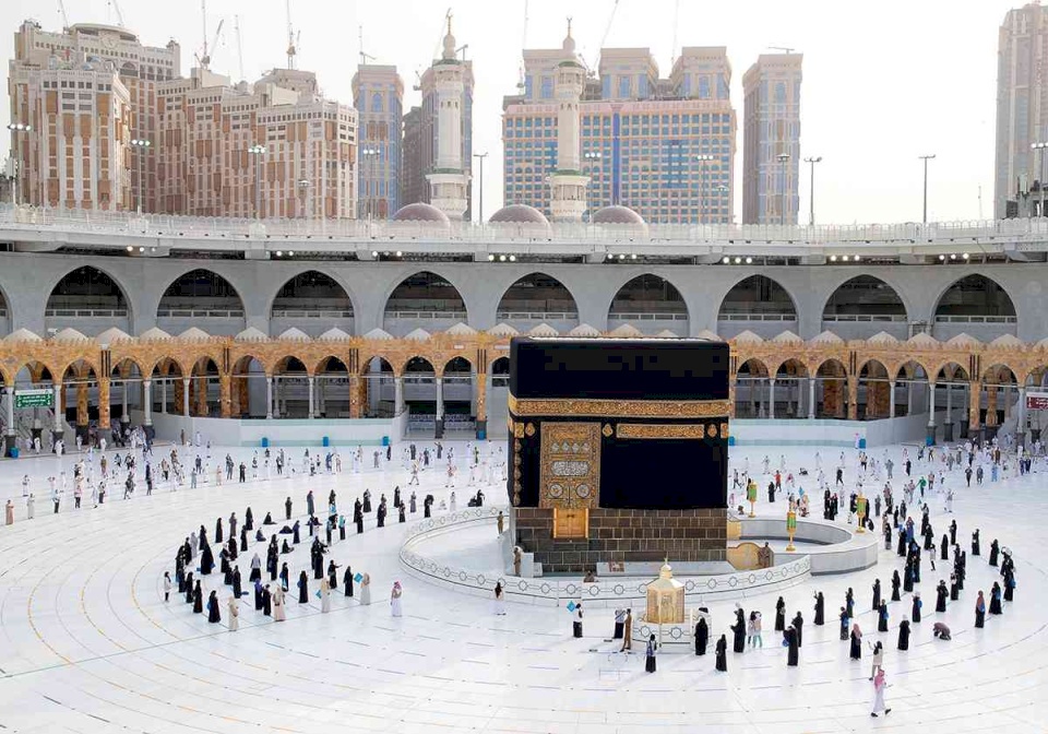 الأوقاف المصرية تلغي الحج على نفقتها: مساعدة المحتاجين أولى