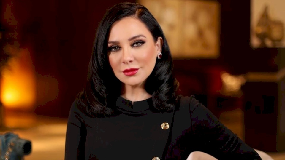 سلاف فواخرجي: لا توجد نار في الآخرة.. وليس لي دين محدد!