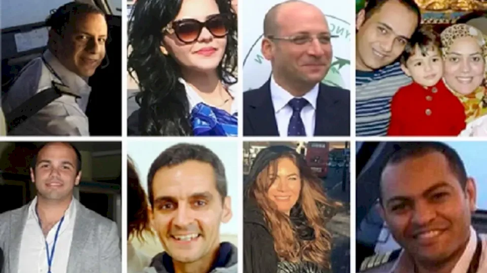 فيديو| طائرة مصرية أسقطتها سيجارة.. قتلت 66 شخصا على متنها