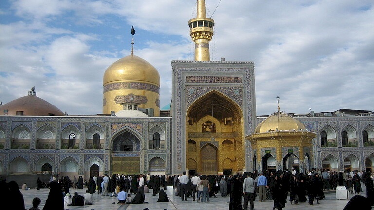 اندلاع حريق بأقدس مرقد شيعي في إيران