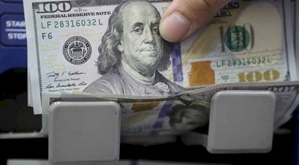 الدولار يرتفع مقترباً من أعلى مستوياته في 20 عاماً واليورو يتراجع
