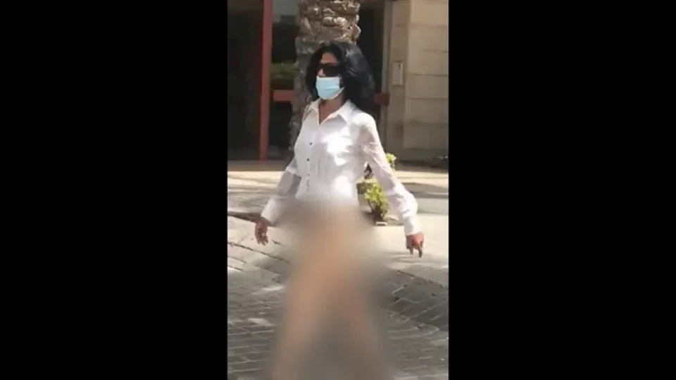 فيديو يثير الجدل في لبنان.. فتاة تسير نصف عارية بالشارع والأمن يتحرك
