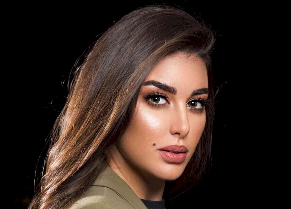 شاهد أول صورة لياسمين صبري بعد طلاقها .. ومع من جمعتها!