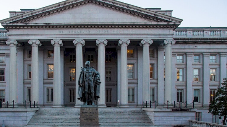 الخزانة الأمريكية تبحث مع بنوك أجنبية تشديد القيود ضد روسيا