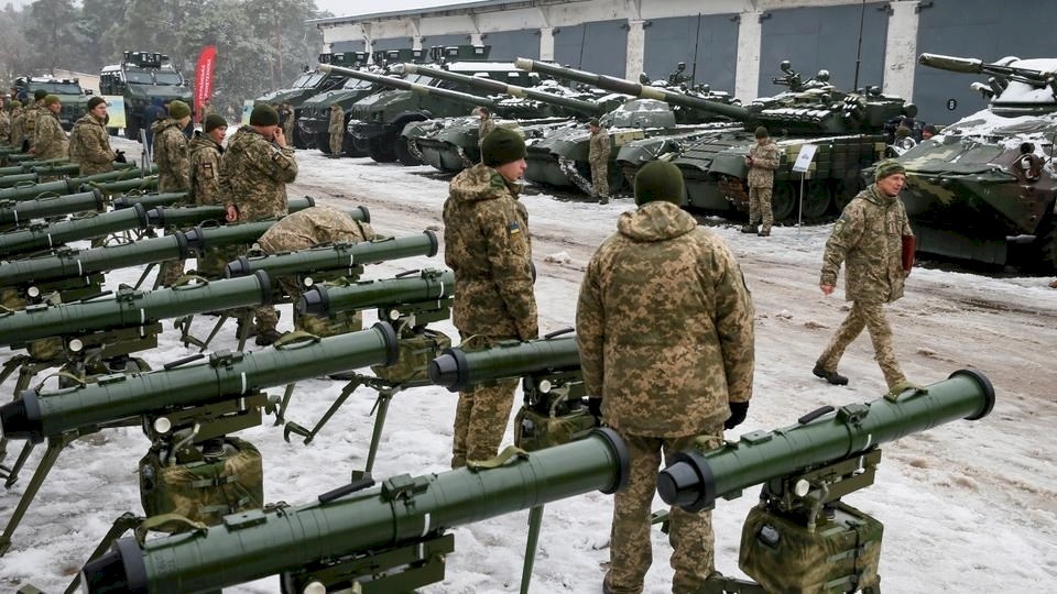 واشنطن: 20 دولة تتعهد بشحن أسلحة جديدة لأوكرانيا