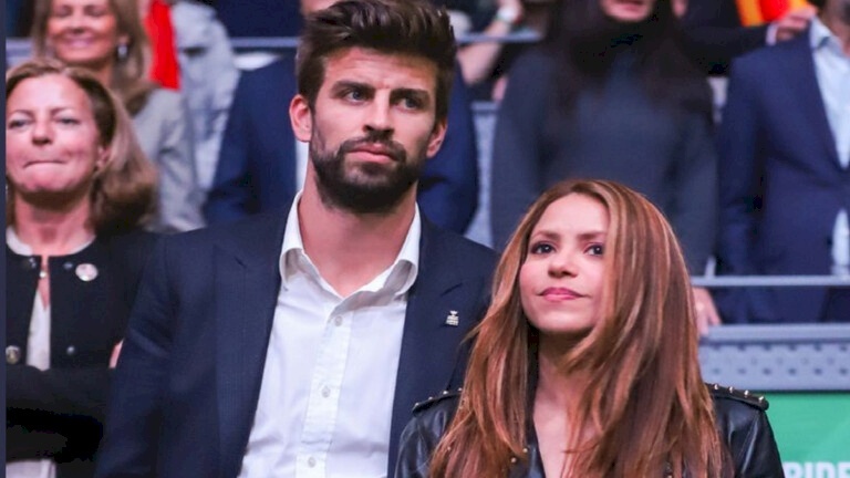 شاكيرا تعلن انفصالها عن بيكيه