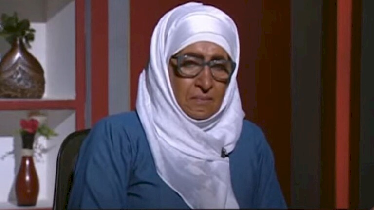 مصر.. متصل يطلب الزواج من متحولة جنسيا على الهواء (فيديو)