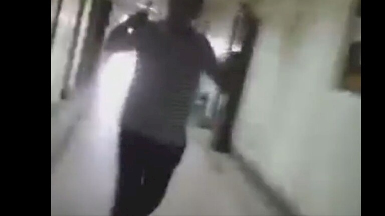 تحقيق عاجل في مصر بعد ضرب وسحل مذيعة من قبل مديرها (فيديو)