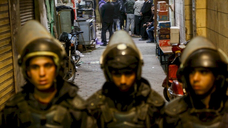 الأمن المصري يفك لغز جريمة مروعة في الفيوم: الأخ ذبح أخته!