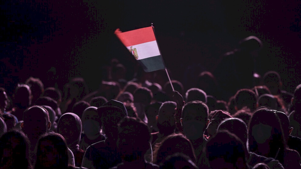 مصر.. توقيف طبيب شرعي زعم التحدث مع الجثث