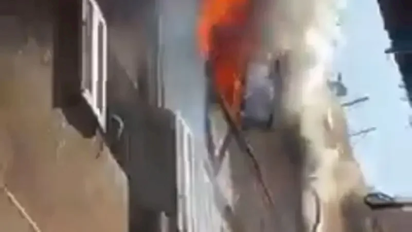 "قفلوا على نفسهم الباب".. تفاصيل مروعة عن حريق الكنيسة بمصر
