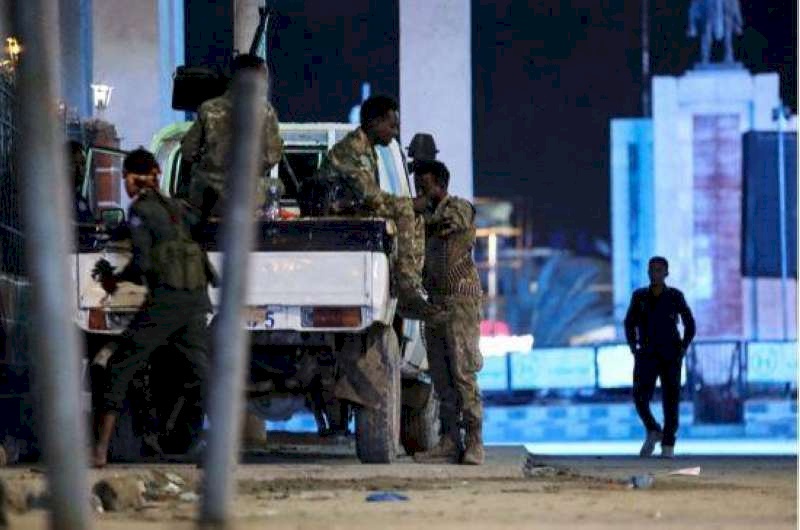 مقتل 21 شخصاً في هجوم على فندق بمقديشو