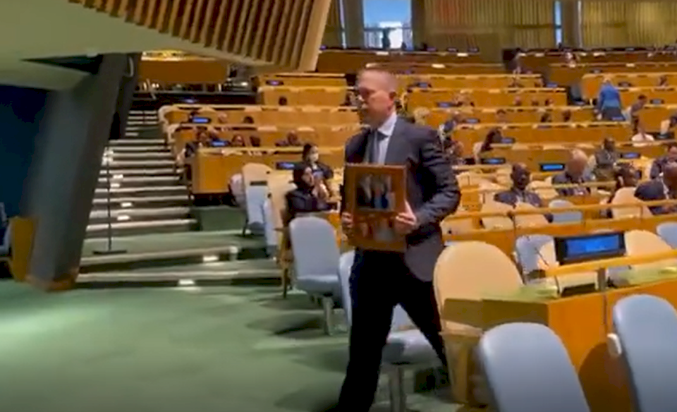 فيديو: إردان يغادر قاعة الأمم المتحدة خلال خطاب الرئيس الإيراني