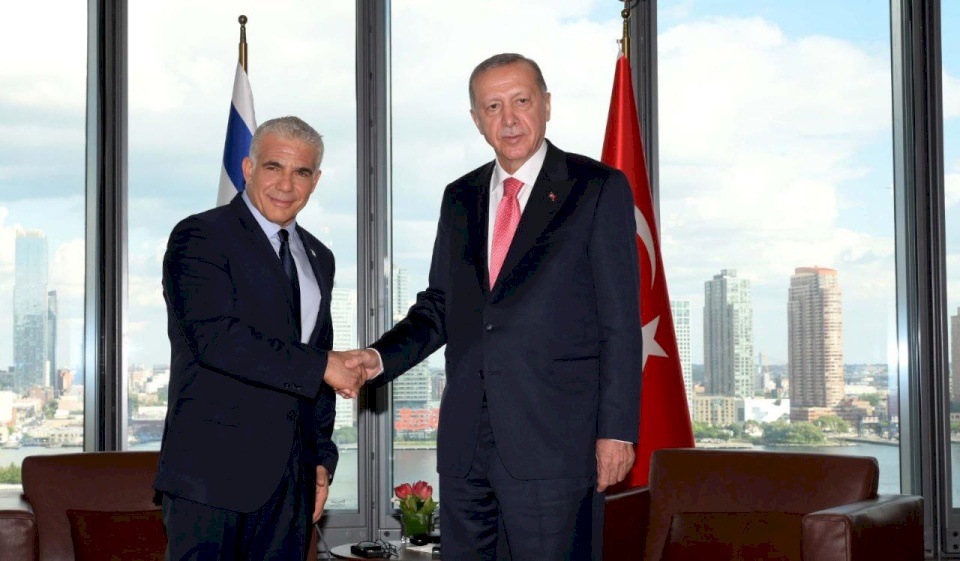 لقاء "مغلق" بين أردوغان ولابيد في نيويورك 