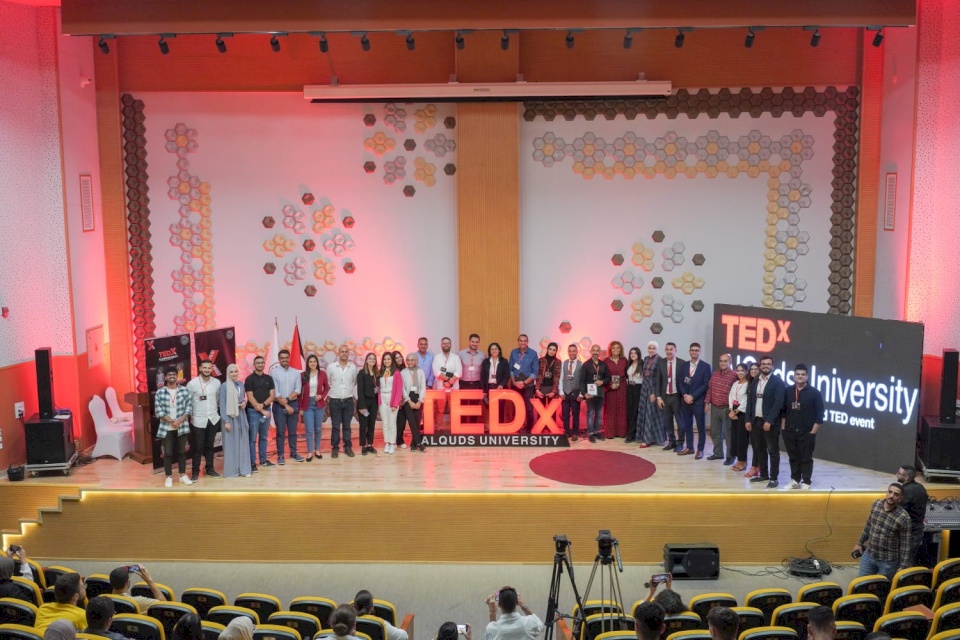 صور- قصص ملهمة وتجارب مشرفة: طلبة جامعة القدس ينظمون مؤتمر TEDx الرابع