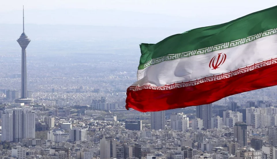طهران تحذر العراق بشأن المجموعات المسلحة الكردية الإيرانية