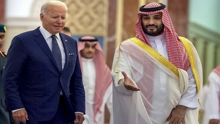 "وول ستريت جورنال" تزعم حصولها على تسريبات لـ ولي العهد السعودي عن بايدن في الخفاء
