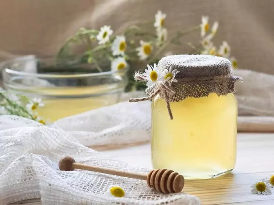 العسل الأبيض...مصدر مهم لمضادات الأكسدة ومضاد حيوي طبيعي