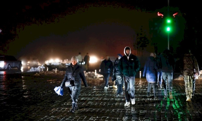 ملايين الأوكرانيين غارقون في الظلام إثر ضربات روسية