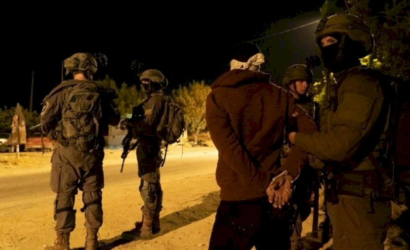 الاحتلال يعتقل 29 مواطنا من الضفة بينهم 15 من بيت أمر