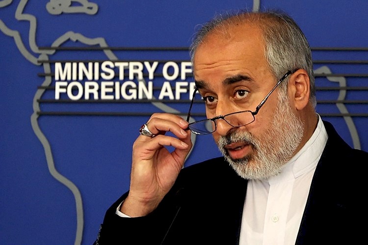 طهران: الحكومات التي تستخدم العنف ضد مواطنيها لا يحق لها التدخل في شؤوننا