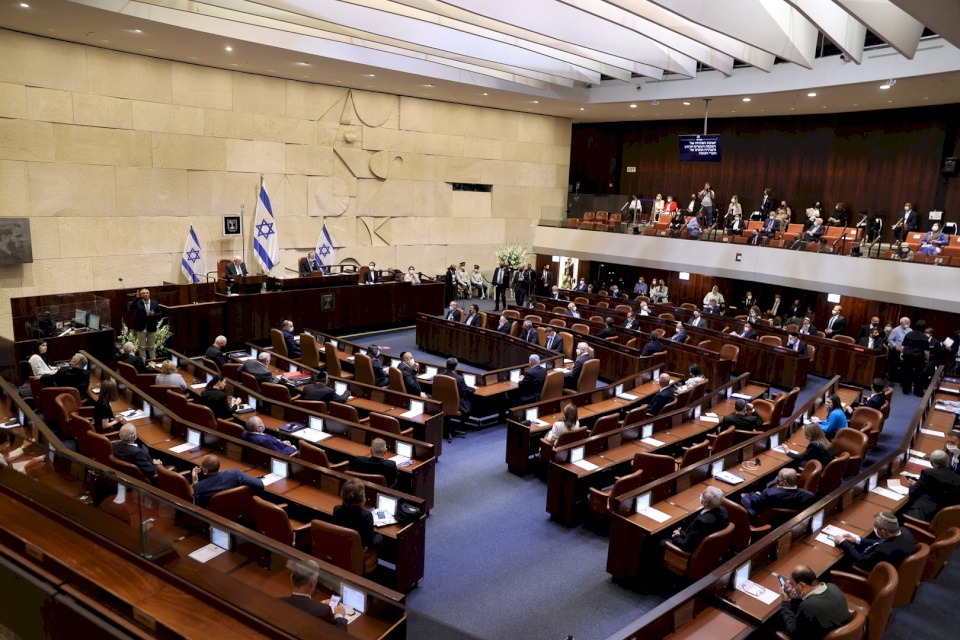 اقتراح قانون لسحب "الجنسية والإقامة" من أسرى القدس والداخل