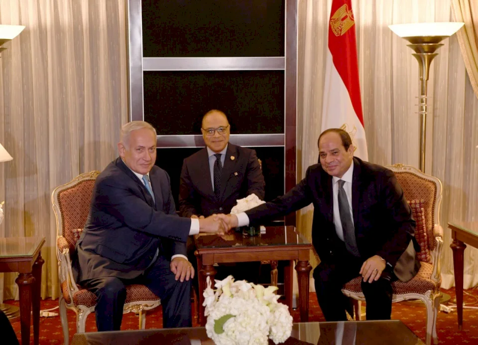 السيسي ونتنياهو يؤكدان على أهمية دفع السلام في المنطقة