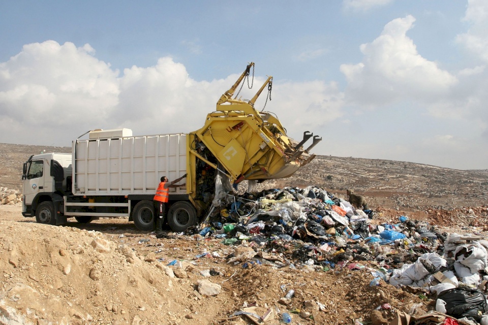 الأولى في الشرق الأوسط: فلسطين ستولد الكهرباء من القمامة!