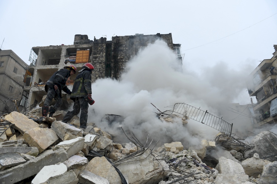 الجهاد تعلن تضامنها مع سوريا وتركيا في ضحايا الزلزال