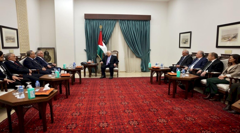 الرئيس يستقبل وفد رجال الأعمال الليبي ويؤكد أهمية التبادل التجاري بين فلسطين وليبيا