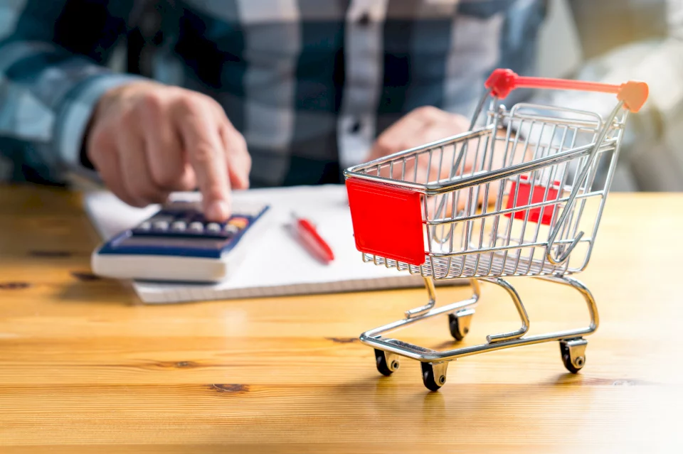 تركيا.. اقتراب الفائدة من 60% يرفع الضغوط على البنك المركزي