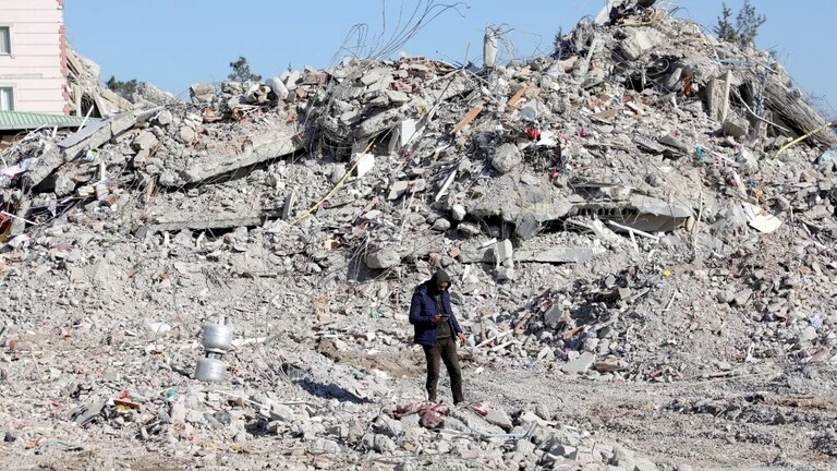 وزير العدل المغربي: عدد من القرى التي ضربها الزلزال اختفت نهائياً