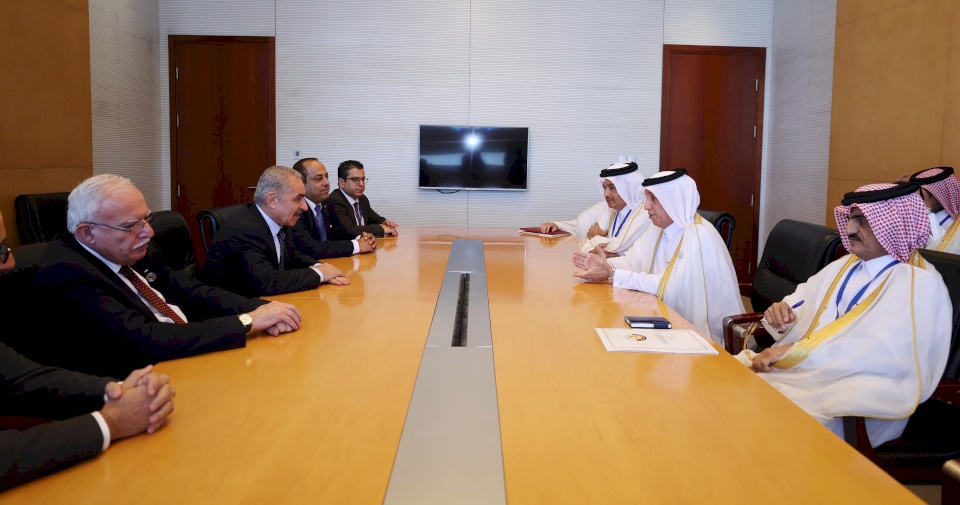 اشتية يبحث مع وزير الدولة للشؤون الخارجية القطري تعزيز التعاون
