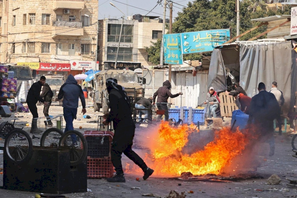 فتح وفصائل العمل الوطني برام الله تعلن الإضراب الشامل