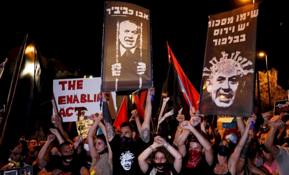 فيديو: عشرات آلاف الاسرائيليين يتظاهرون ضد حكومة نتنياهو