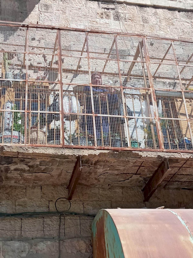 مسؤول ألماني ينشر صورة من زيارته للخليل ويكتب عليها: "لن أنساها"