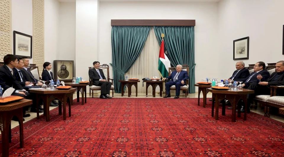 الرئيس يستقبل المبعوث الصيني الخاص لعملية السلام في الشرق الأوسط