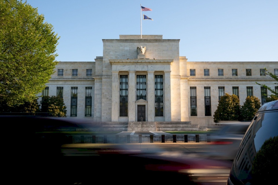 "بلاك روك": الفيدرالي الأمريكي لن يبدأ خفض الفائدة هذا العام