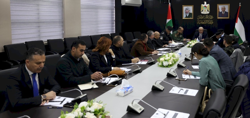 وزير الداخلية يترأس اجتماع المجلس الأعلى للدفاع المدني