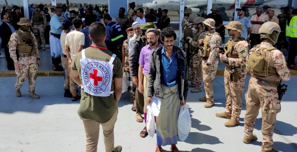 بدء تنفيذ عملية تبادل الأسرى في اليمن