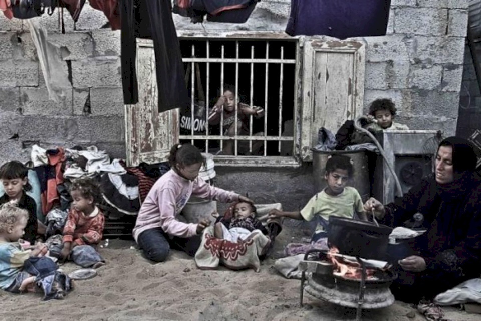 إحصائية: نسبة البطالة بغزة 50% والفقر 60%