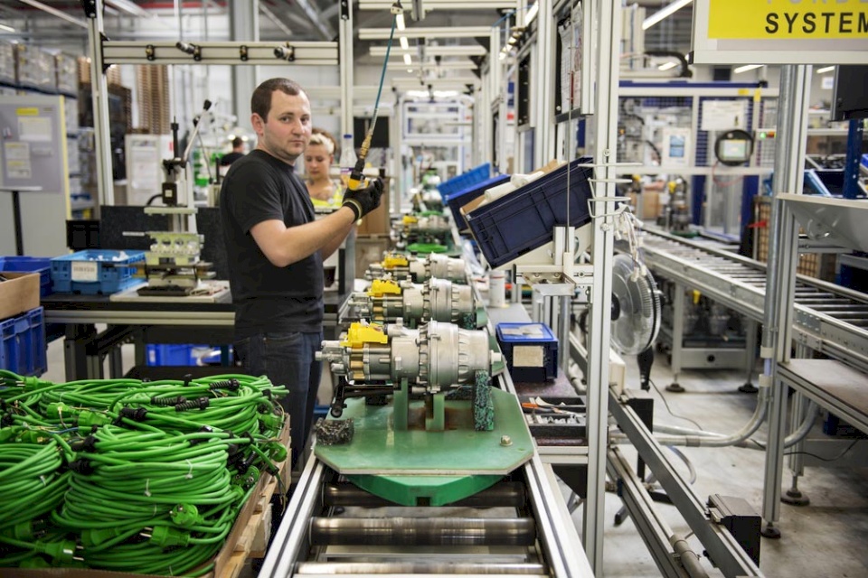 الطلبيات الصناعية في ألمانيا تتراجع 10.7% في آذار الماضي