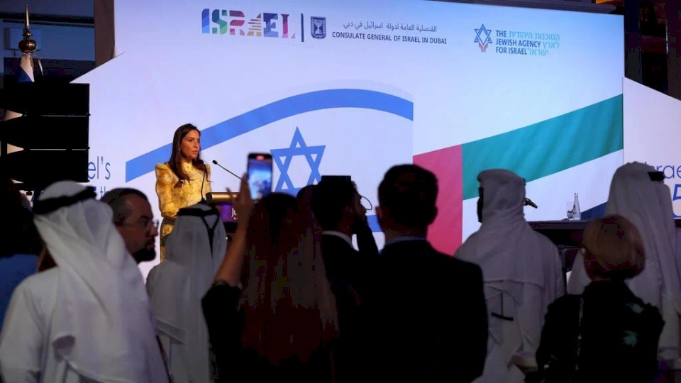 خلال العدوان الأخير على غزة.. إسرائيل احتفلت بـ"استقلالها" في دبي! 