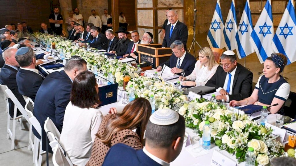 حكومة نتنياهو تصادق على عدة قرارات لإحكام سيطرتها على القدس