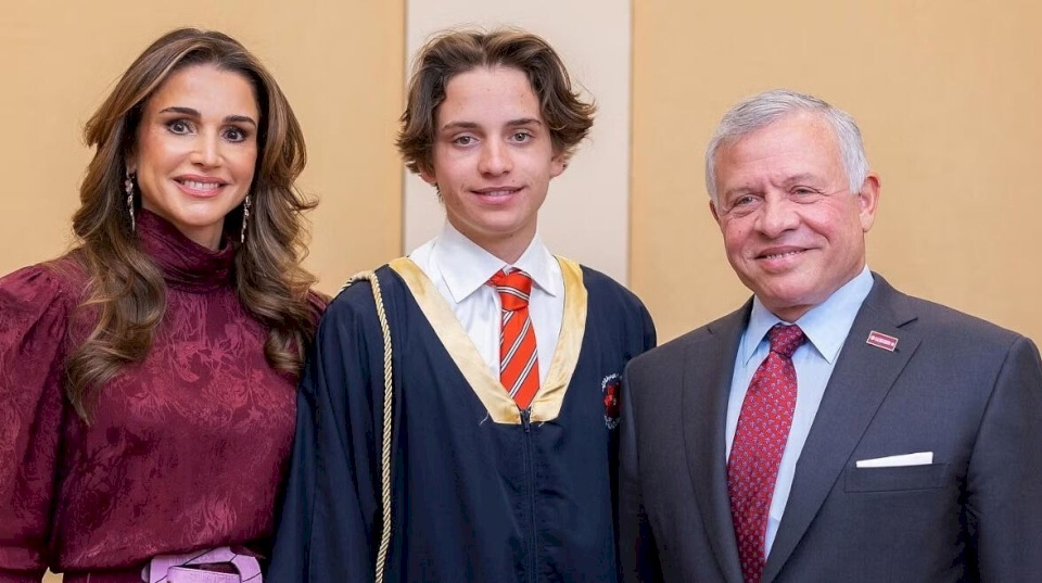 مناسبات متتالية.. العائلة الملكية الأردنية تحتفل بتخرّج الأمير هاشم