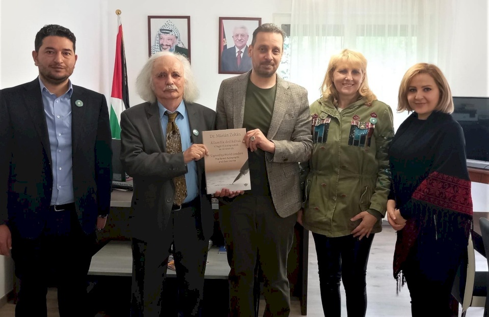 سفير فلسطين بالمجر يستقبل الكاتب ماريان زولتان (صور)