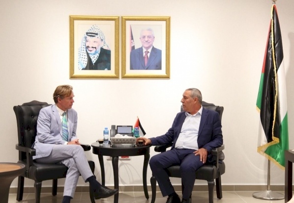 الشيخ يُطلع ممثل الاتحاد الأوروبي على مجمل التطورات الفلسطينية
