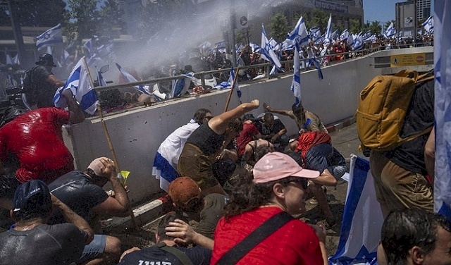 إضعاف القضاء: حركة الاحتجاجات في إسرائيل تتصاعد